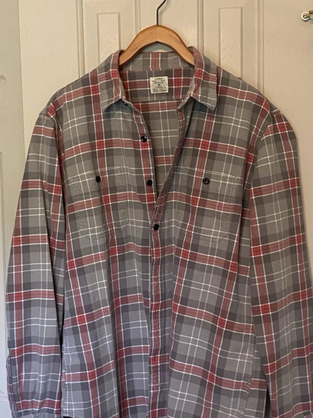 J. Crew Gray Red Plaid Flannel Shirt Men's XL Long Sleeve Button Up Casual